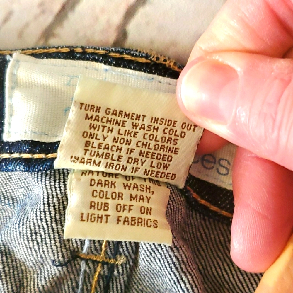 Maurice's dark wash flare leg wrinkled jeans 7/8 - Picture 9 of 10